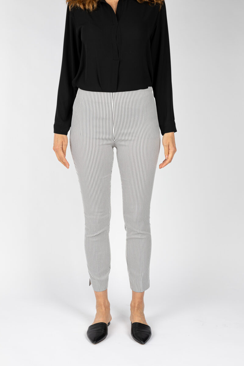 Pantaloni a riga colore nero da donna linea stretta - P19614E NERO - 1