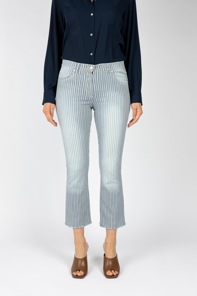 Pantaloni linea Jeans fondo a trombetta tessuto disegno riga colore blu P19946LM - 1