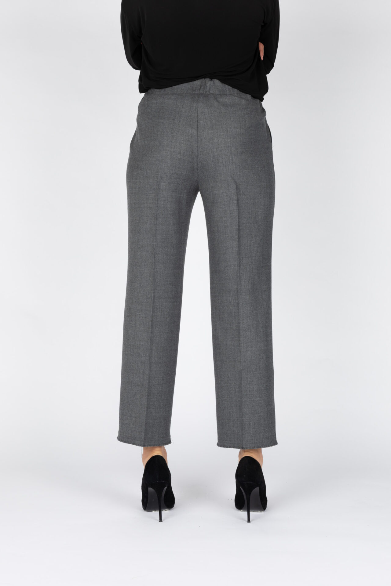 Pantalone da donna gamba dritta colore grigio